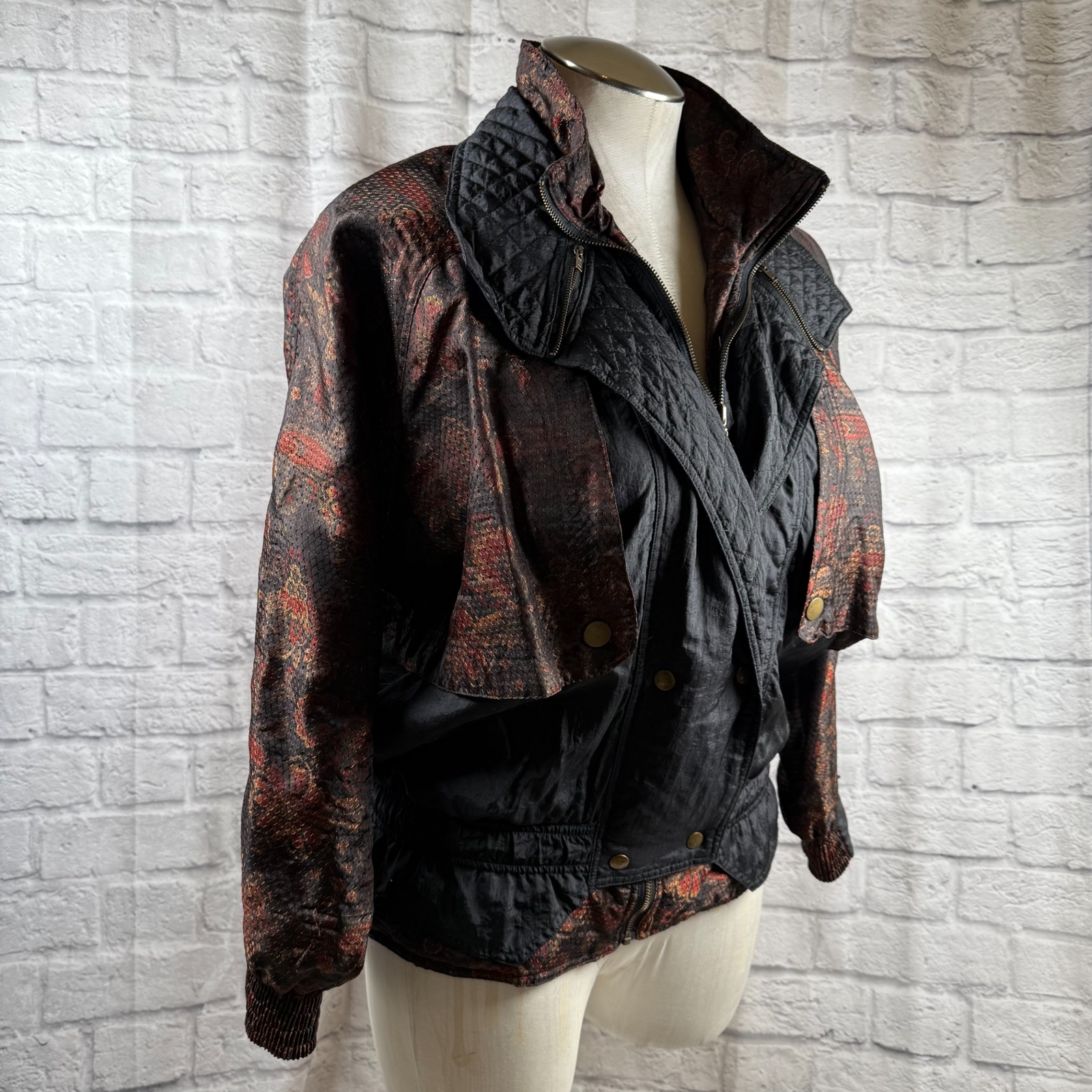 Vintage Capriccio Windbreaker Jacket Women’s Medium Paisley Print Shoulder Pads