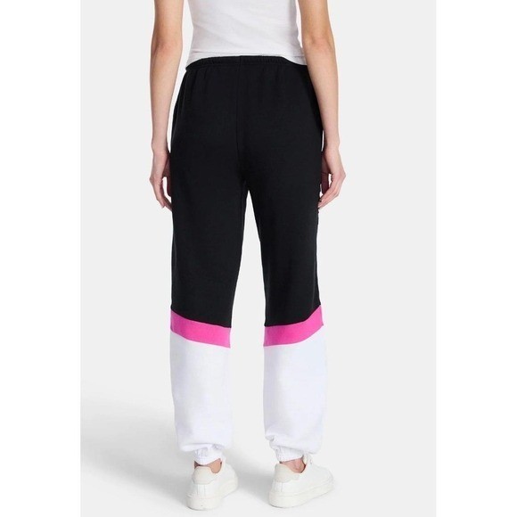 Hello Kitty juniors / women’s joggers sweat pants size XXS new with tags trendy