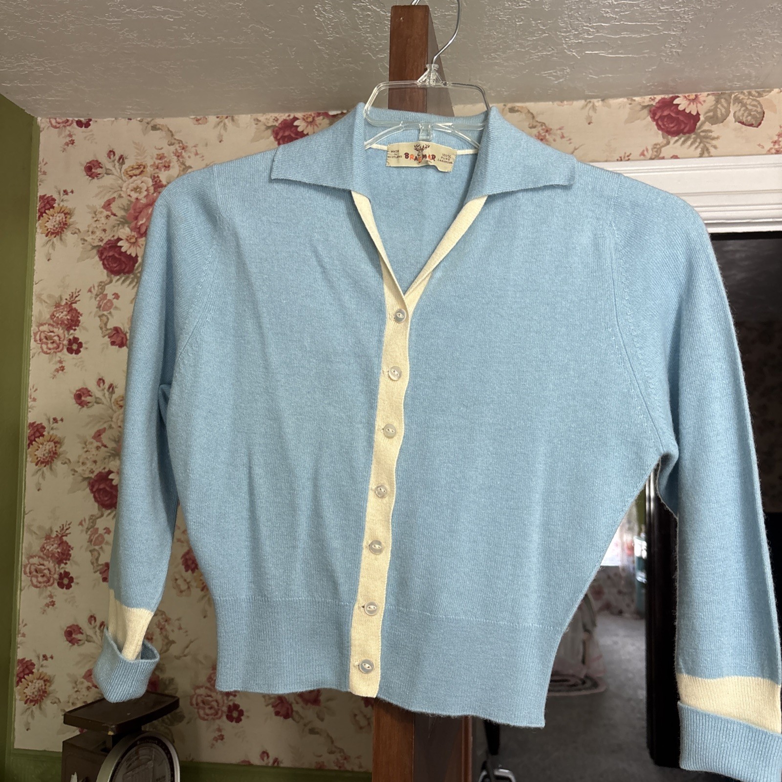 Vintage 1950s/60s Braemar Baby Blue/White 100% Cashmere Cardigan Sweater Sz S