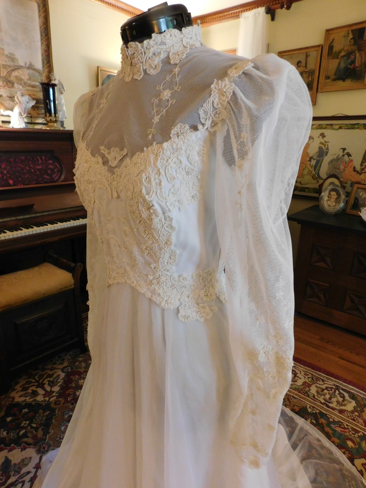 BEAUTIFUL WHITE VINTAGE LONG SLEEVE ORGANZA & LACE WEDDING GOWN S 4