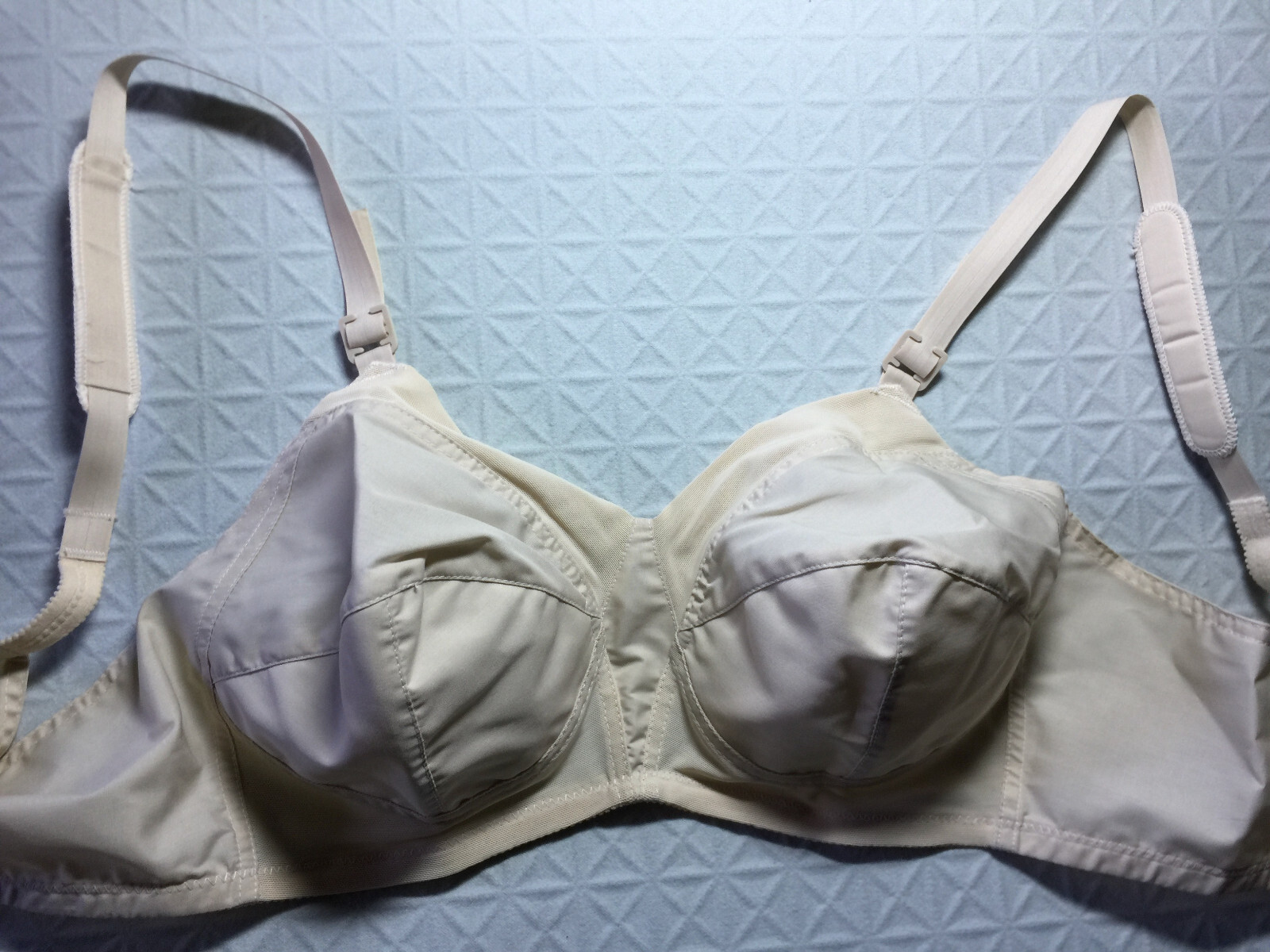 38B VANITY FAIR WOMAN Vintage New 1980s Women’s Wirefree CD/TS Perfect Show BRA