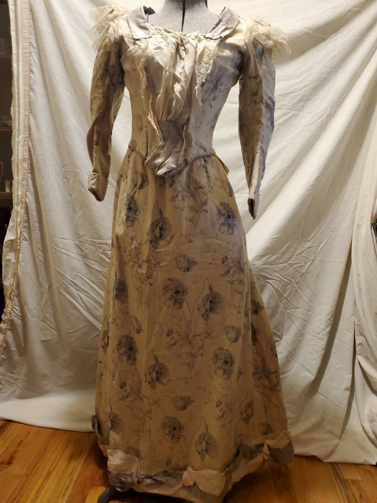 Magnificent Antique Original 1880s Heavy Wool and Silk Bustle Gown Very Nice!!!