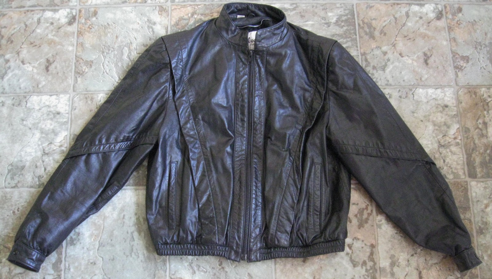WOMEN’S VINTAGE WILSONS BLACK LEATHER BIKER JACKET SIZE 12