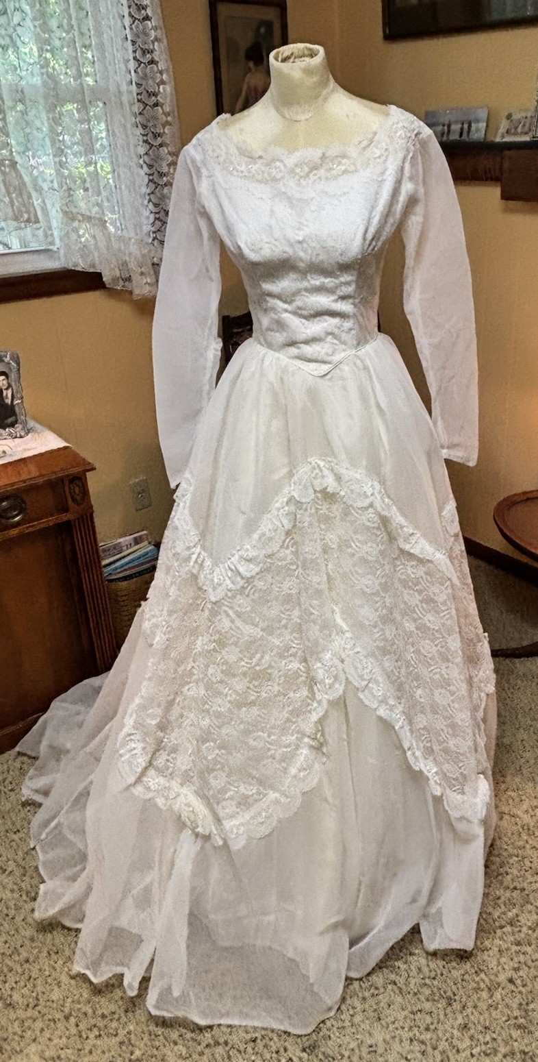 Antique VTG 50s 60s Wedding Dress Gown XS Tulle Lace White B34″ W24″