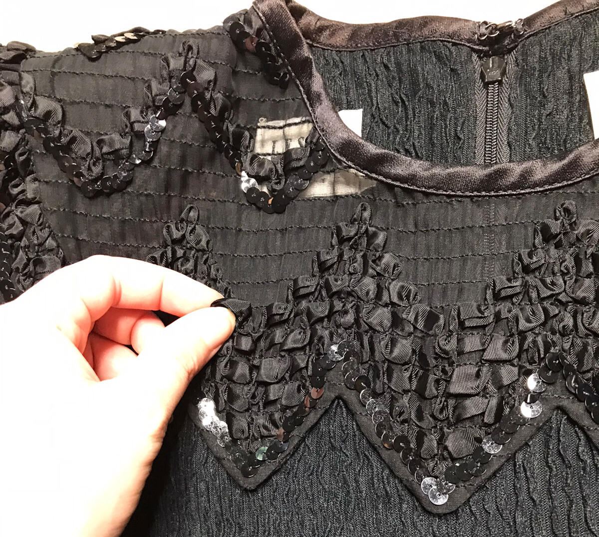Vintage 80s Leslie Fay Petite Smocked Sequin Black Dress Short Sleeve 4 P Small