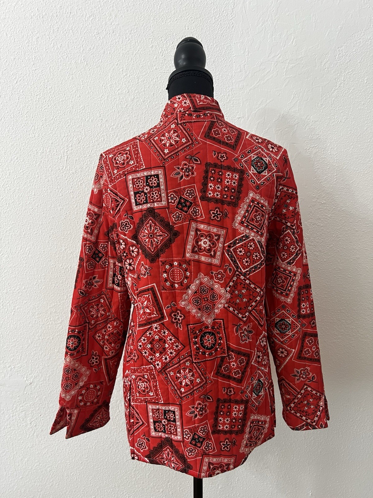Vintage Red Bandana Paisley Print Quilt Coat Size Small Retro Festival 70s USA