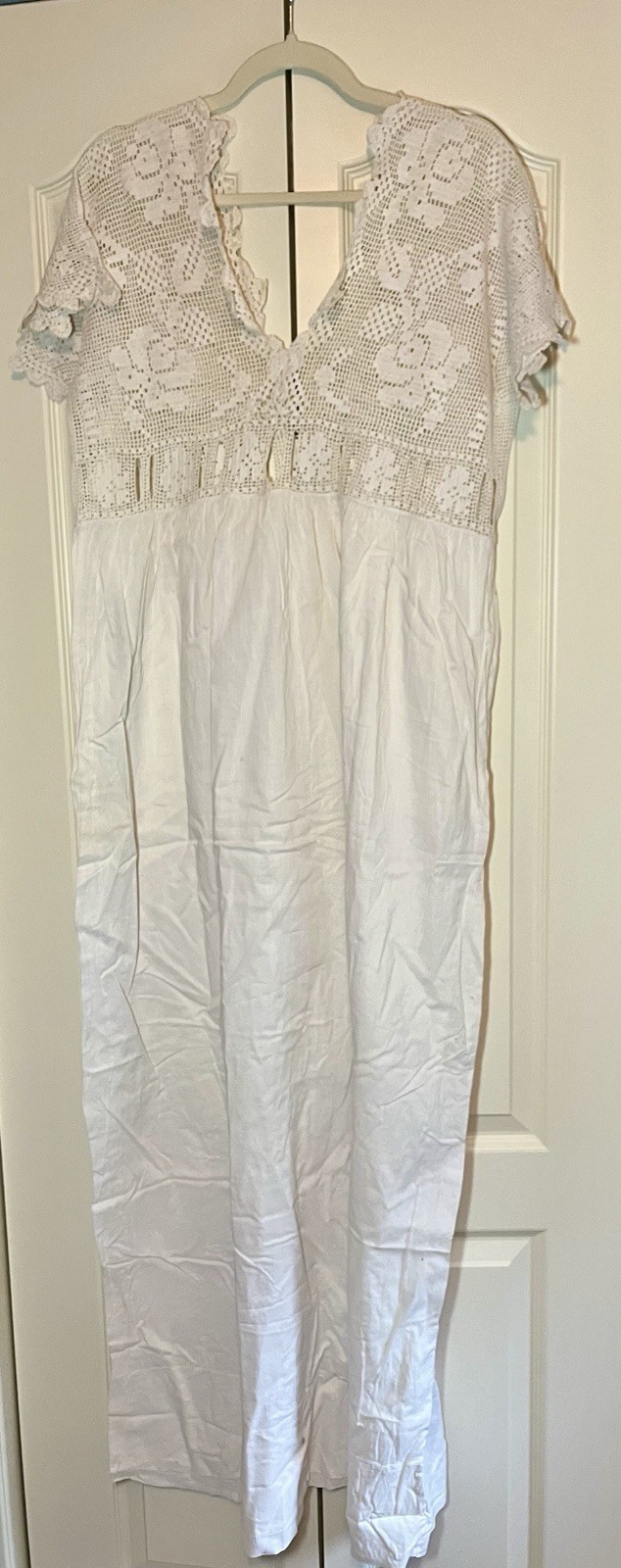Vintage Bridal Nightgown – Lace Bodice & Sleeves – 59” Long