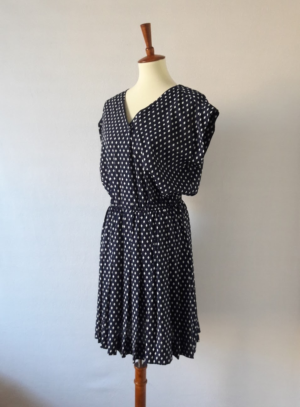 1980s Navy Blue and White Diamond Print Satin Midi Dress