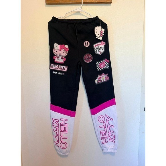 Hello Kitty juniors / women’s joggers sweat pants size XXS new with tags trendy