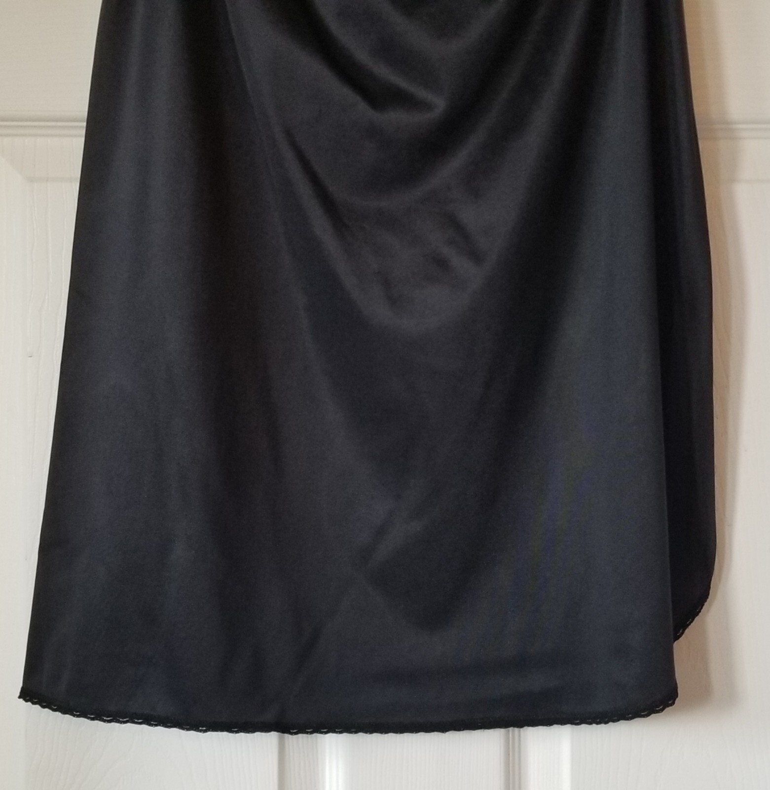 Vintage VASSARETTE Black Half Slip Women’s Size M 100% Nylon Style 11-122 USA