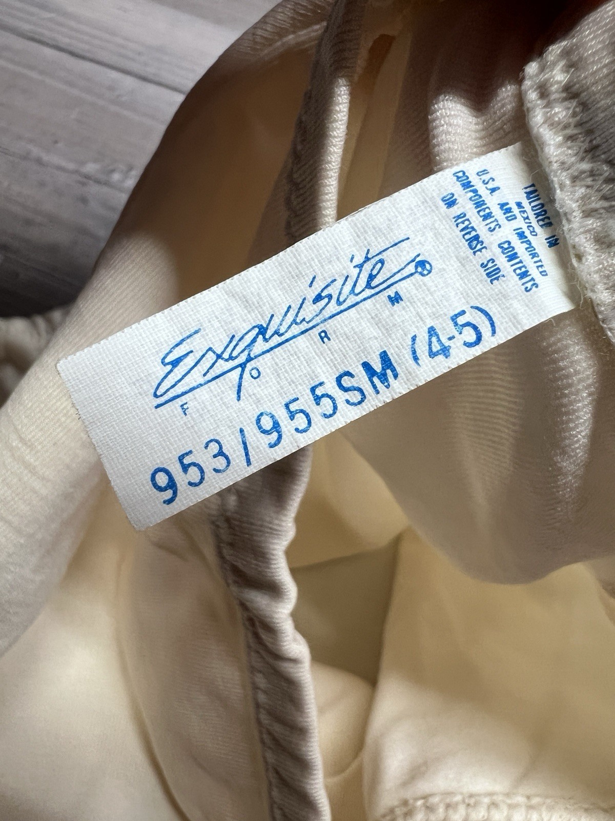 Vintage Exquisite Form High Waist Granny Panties Brief NWT Nylon Sz 4-5 Cream #D