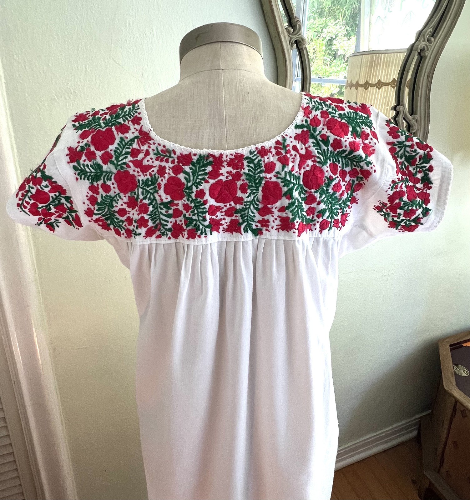 Beautiful Vintage Oaxacan White Dress Red Green Embroidery Med Mexican Boho
