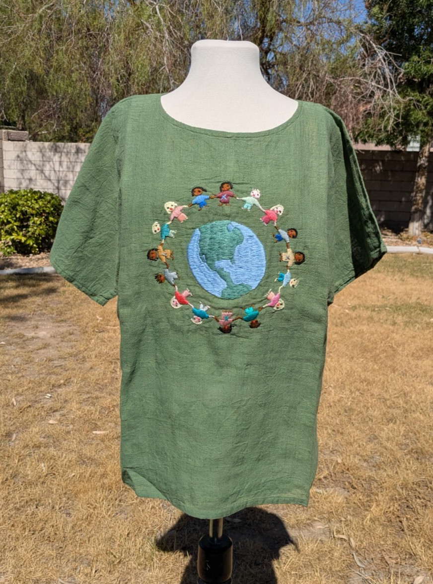 Green Vintage 1990s Guatemalan Children Around the World Pullover Shirt Top NOS