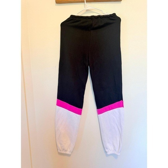 Hello Kitty juniors / women’s joggers sweat pants size XXS new with tags trendy