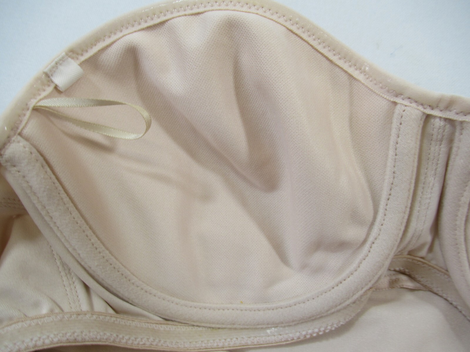 Vintage Y2K Victoria’s Secret Strapless Full Slip 36B Beige Underwire Shapewear