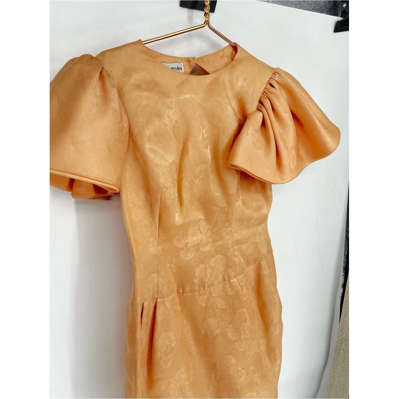 Vintage Morton Myles Silk Open back Peach Puff Sleeve Sheath Dress 10