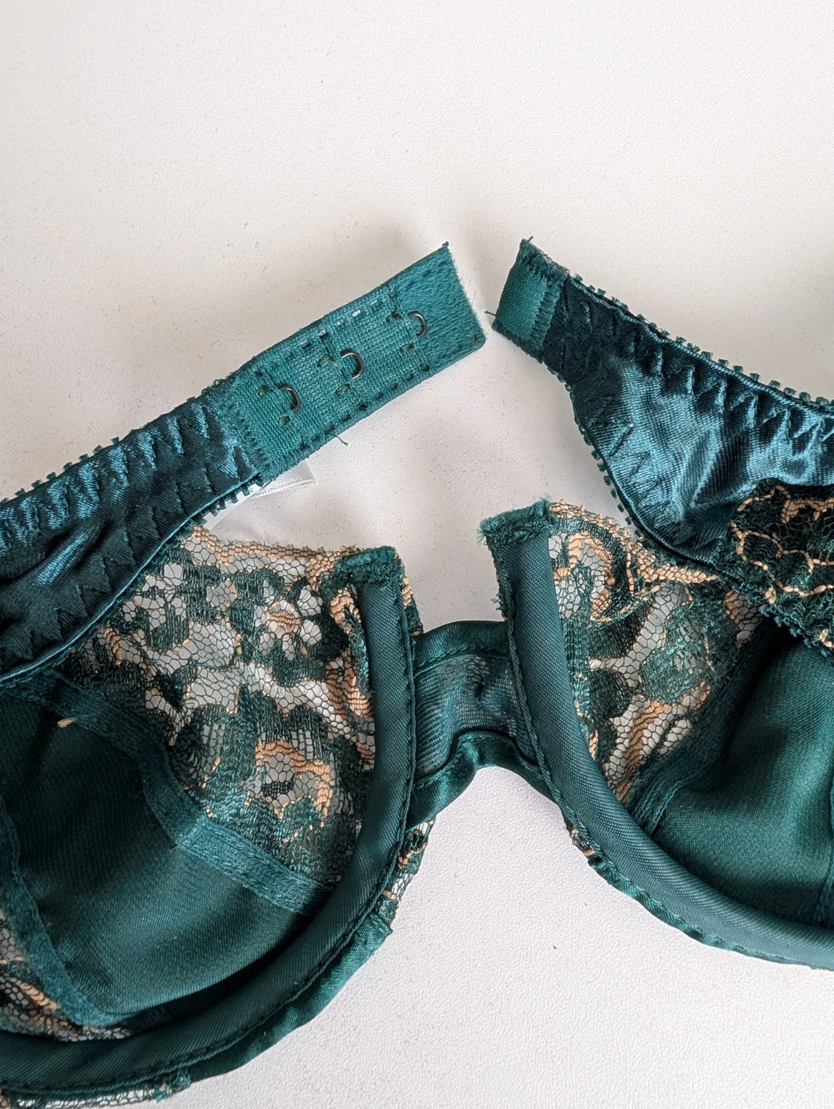 Vintage Christian Dior Intimates Lace Underwire Bra 36B Emerald Green 4775